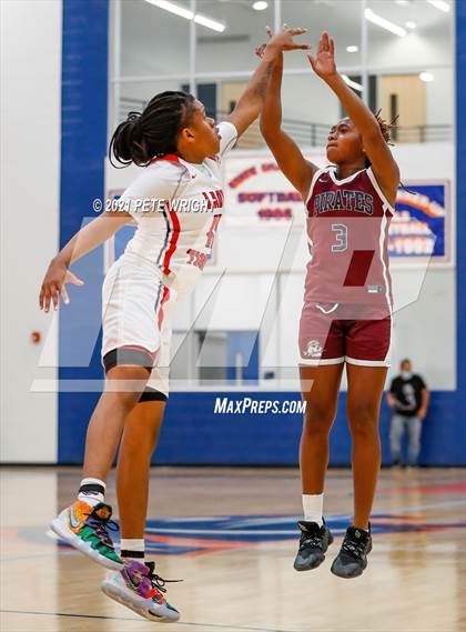 Thumbnail 1 in Manatee vs Sarasota Girls Basketball Allstar Game photogallery.