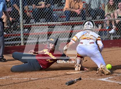 Thumbnail 1 in Esperanza @ El Modena photogallery.