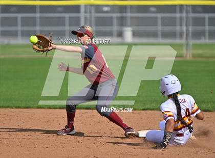 Thumbnail 1 in Esperanza @ El Modena photogallery.