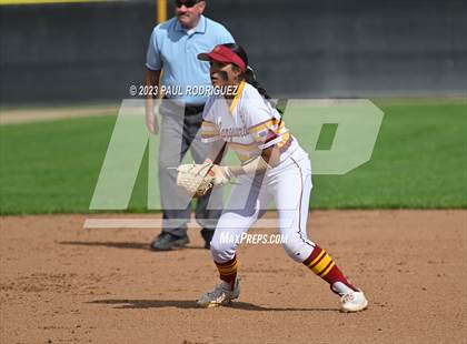 Thumbnail 1 in Esperanza @ El Modena photogallery.