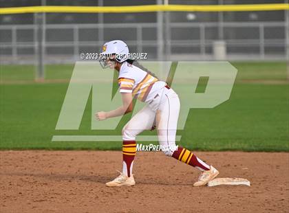 Thumbnail 1 in Esperanza @ El Modena photogallery.