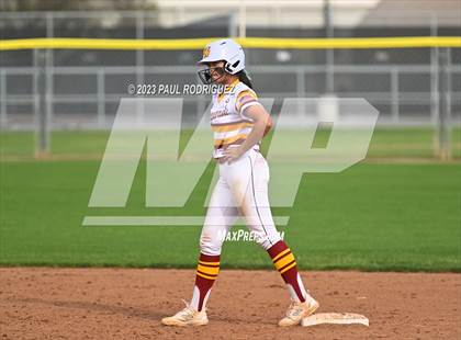 Thumbnail 3 in Esperanza @ El Modena photogallery.