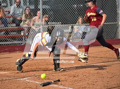Thumbnail 2 in Esperanza @ El Modena photogallery.