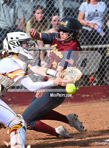 Thumbnail 3 in Esperanza @ El Modena photogallery.