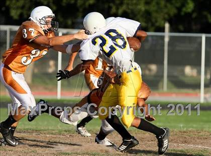 Thumbnail 2 in Stony Point Freshmen Gold @ Round Rock Westwood Freshmen White (9/23/2010) photogallery.