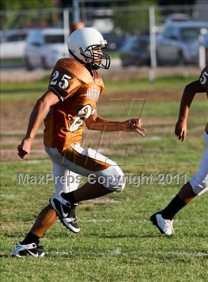 Thumbnail 2 in Stony Point Freshmen Gold @ Round Rock Westwood Freshmen White (9/23/2010) photogallery.