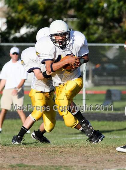 Thumbnail 3 in Stony Point Freshmen Gold @ Round Rock Westwood Freshmen White (9/23/2010) photogallery.