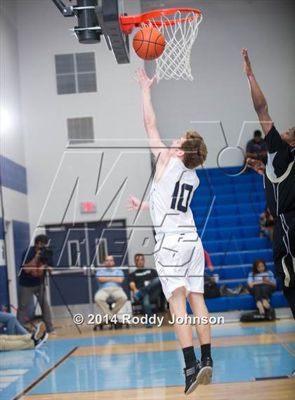 Thumbnail 3 in Galena Park vs. Klein Collins (McDonald's Texas Invitational) photogallery.