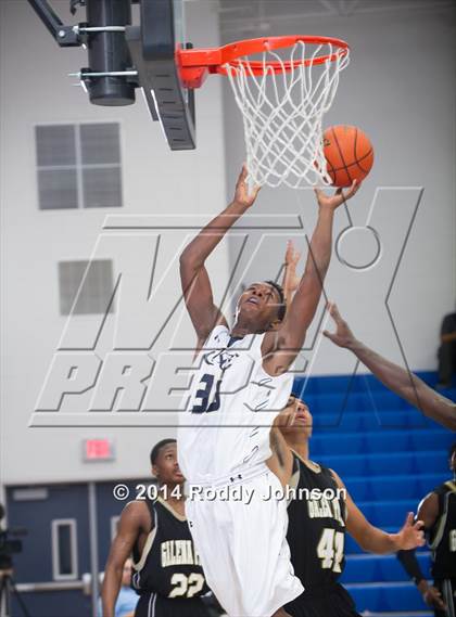 Thumbnail 1 in Galena Park vs. Klein Collins (McDonald's Texas Invitational) photogallery.