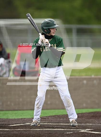 Thumbnail 1 in GlenOak @ Revere photogallery.
