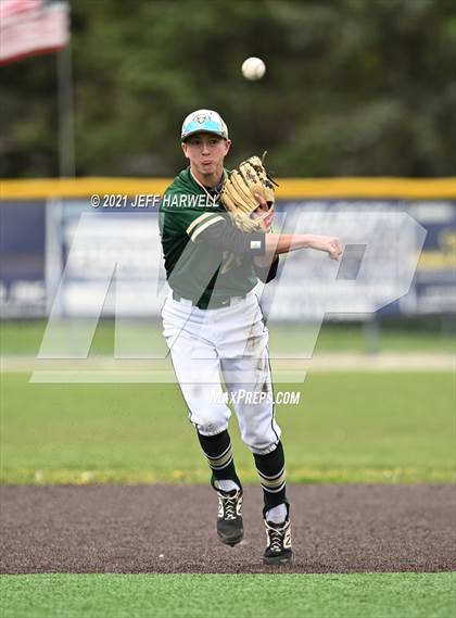 Thumbnail 3 in GlenOak @ Revere photogallery.