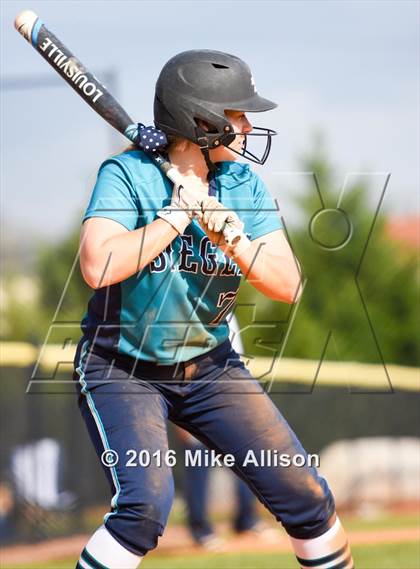 Thumbnail 2 in Siegel vs Montini photogallery.