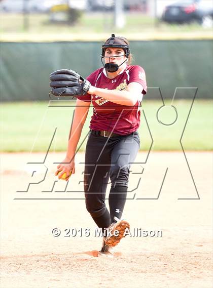 Thumbnail 2 in Siegel vs Montini photogallery.