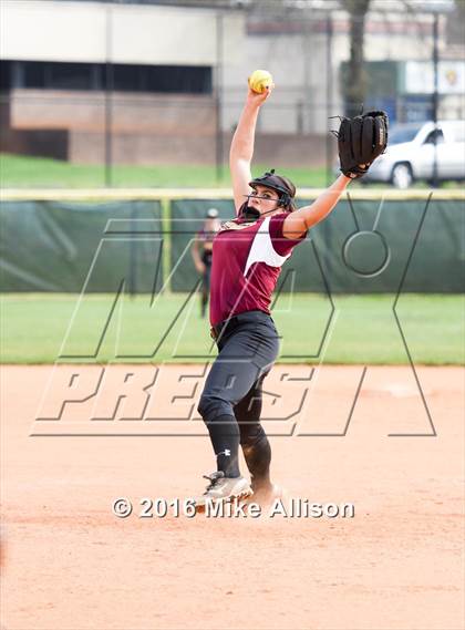Thumbnail 2 in Siegel vs Montini photogallery.
