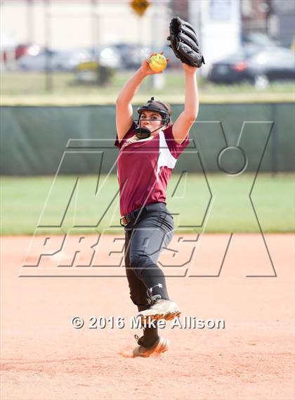 Thumbnail 3 in Siegel vs Montini photogallery.