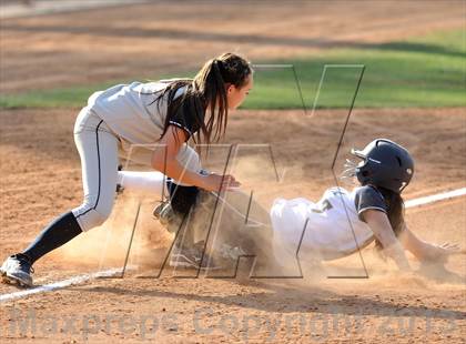 Thumbnail 3 in Trabuco Hills vs Northwood (Timberwolf Classic) photogallery.