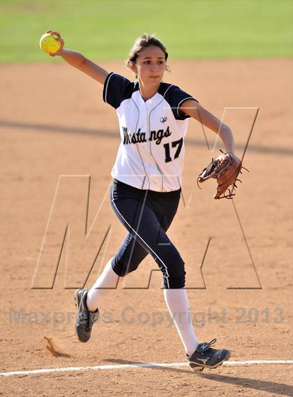 Thumbnail 3 in Trabuco Hills vs Northwood (Timberwolf Classic) photogallery.