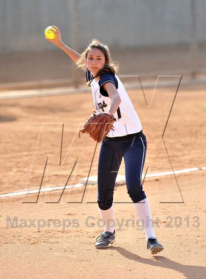 Thumbnail 2 in Trabuco Hills vs Northwood (Timberwolf Classic) photogallery.