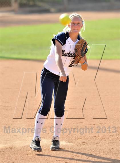 Thumbnail 2 in Trabuco Hills vs Northwood (Timberwolf Classic) photogallery.
