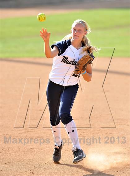 Thumbnail 2 in Trabuco Hills vs Northwood (Timberwolf Classic) photogallery.