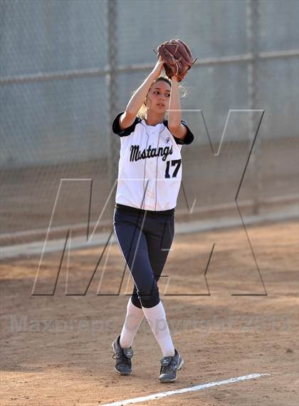 Thumbnail 1 in Trabuco Hills vs Northwood (Timberwolf Classic) photogallery.