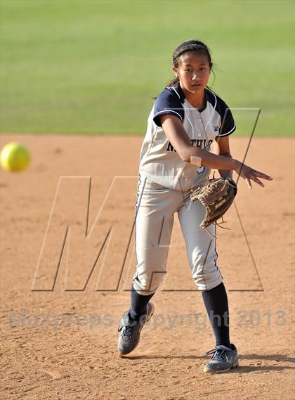 Thumbnail 1 in Trabuco Hills vs Northwood (Timberwolf Classic) photogallery.