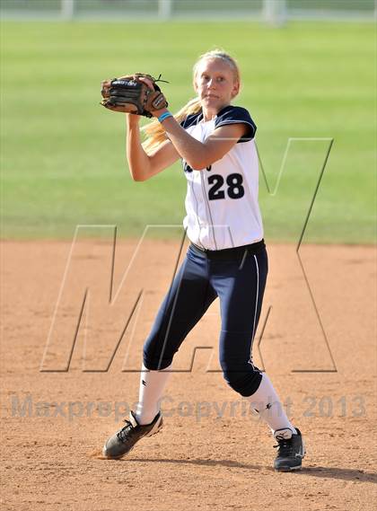 Thumbnail 1 in Trabuco Hills vs Northwood (Timberwolf Classic) photogallery.