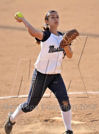 Thumbnail 1 in Trabuco Hills vs Northwood (Timberwolf Classic) photogallery.