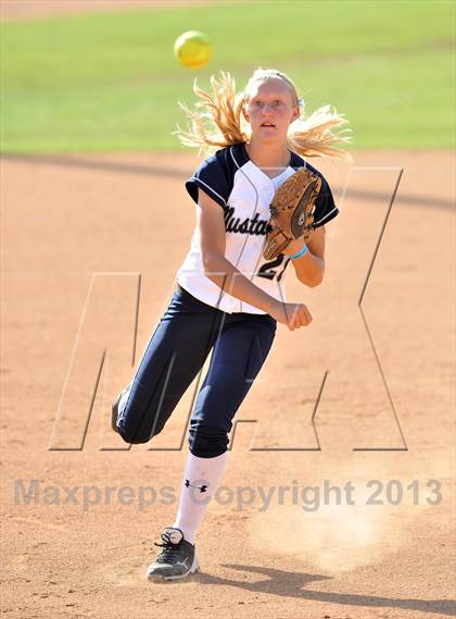 Thumbnail 1 in Trabuco Hills vs Northwood (Timberwolf Classic) photogallery.