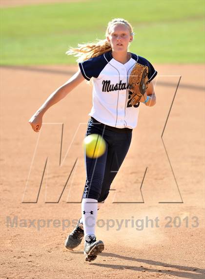 Thumbnail 3 in Trabuco Hills vs Northwood (Timberwolf Classic) photogallery.