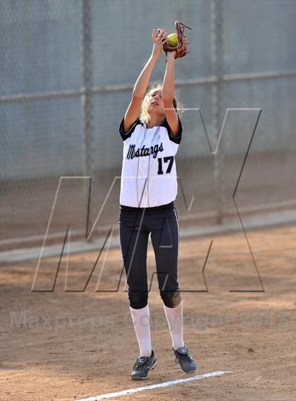 Thumbnail 3 in Trabuco Hills vs Northwood (Timberwolf Classic) photogallery.