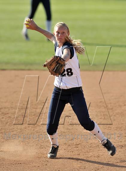 Thumbnail 1 in Trabuco Hills vs Northwood (Timberwolf Classic) photogallery.
