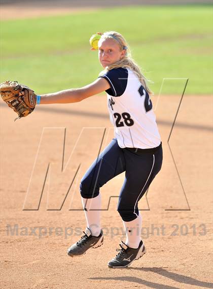 Thumbnail 3 in Trabuco Hills vs Northwood (Timberwolf Classic) photogallery.