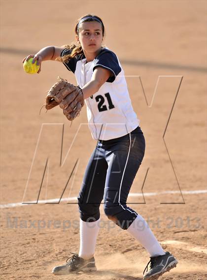 Thumbnail 2 in Trabuco Hills vs Northwood (Timberwolf Classic) photogallery.