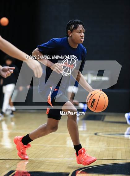 Thumbnail 3 in West Ranch vs  Roosevelt (The Warrior Showcase) photogallery.