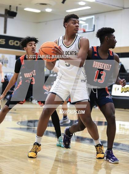 Thumbnail 1 in West Ranch vs  Roosevelt (The Warrior Showcase) photogallery.