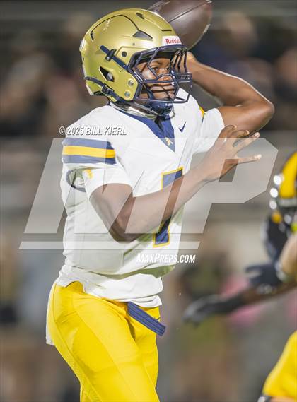 Thumbnail 3 in St. Thomas Aquinas @ American Heritage photogallery.