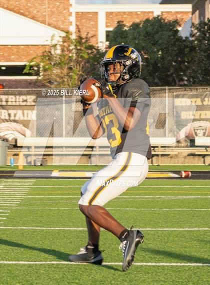 Thumbnail 1 in St. Thomas Aquinas @ American Heritage photogallery.