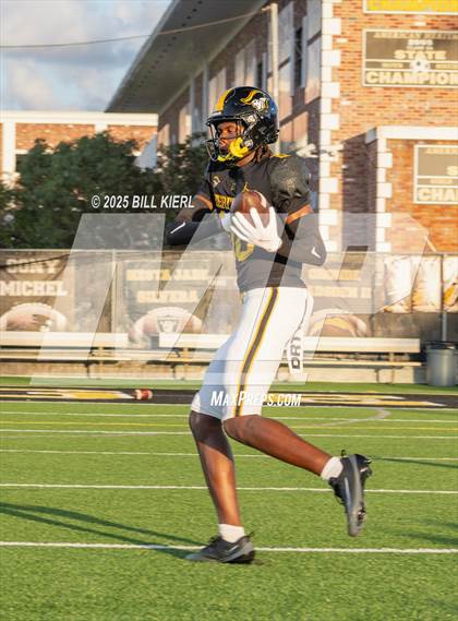 Thumbnail 2 in St. Thomas Aquinas @ American Heritage photogallery.