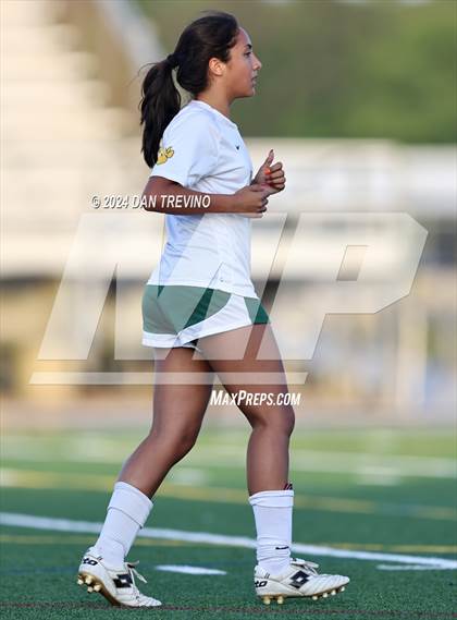 Thumbnail 3 in Great Bridge vs First Colonial (VHSL 5A Semifinal) photogallery.