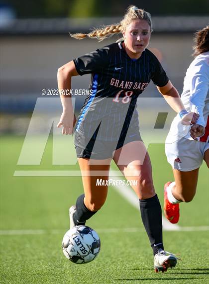 Thumbnail 1 in Grand Oaks vs Westfield (UIL 6A Bi-District Area Playoff) photogallery.
