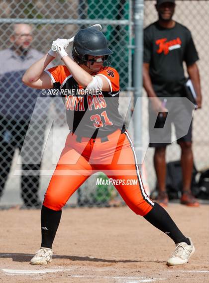 Thumbnail 3 in South Pasadena vs Monrovia photogallery.