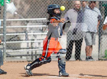 Thumbnail 3 in South Pasadena vs Monrovia photogallery.