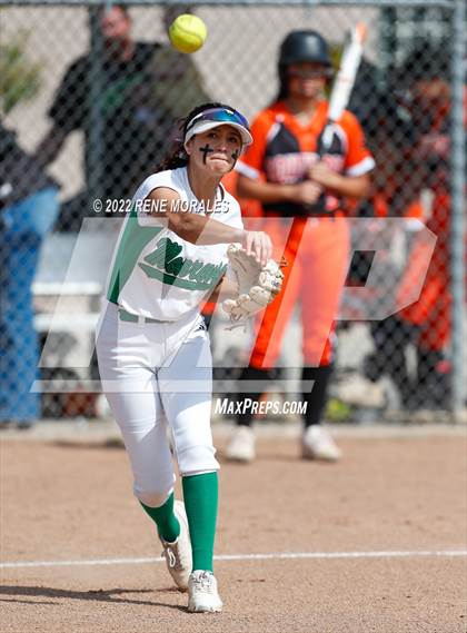 Thumbnail 2 in South Pasadena vs Monrovia photogallery.