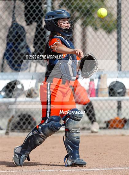 Thumbnail 1 in South Pasadena vs Monrovia photogallery.