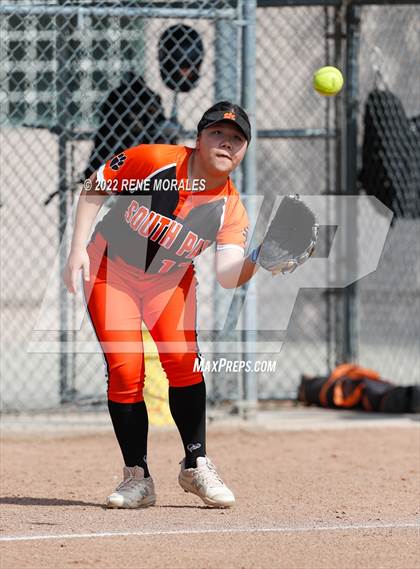 Thumbnail 3 in South Pasadena vs Monrovia photogallery.