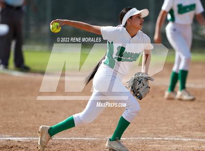 Thumbnail 3 in South Pasadena vs Monrovia photogallery.