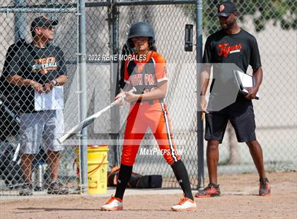 Thumbnail 3 in South Pasadena vs Monrovia photogallery.