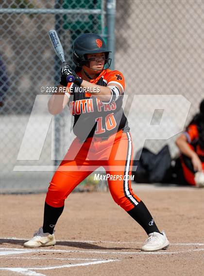 Thumbnail 1 in South Pasadena vs Monrovia photogallery.