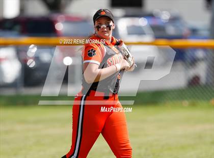 Thumbnail 3 in South Pasadena vs Monrovia photogallery.